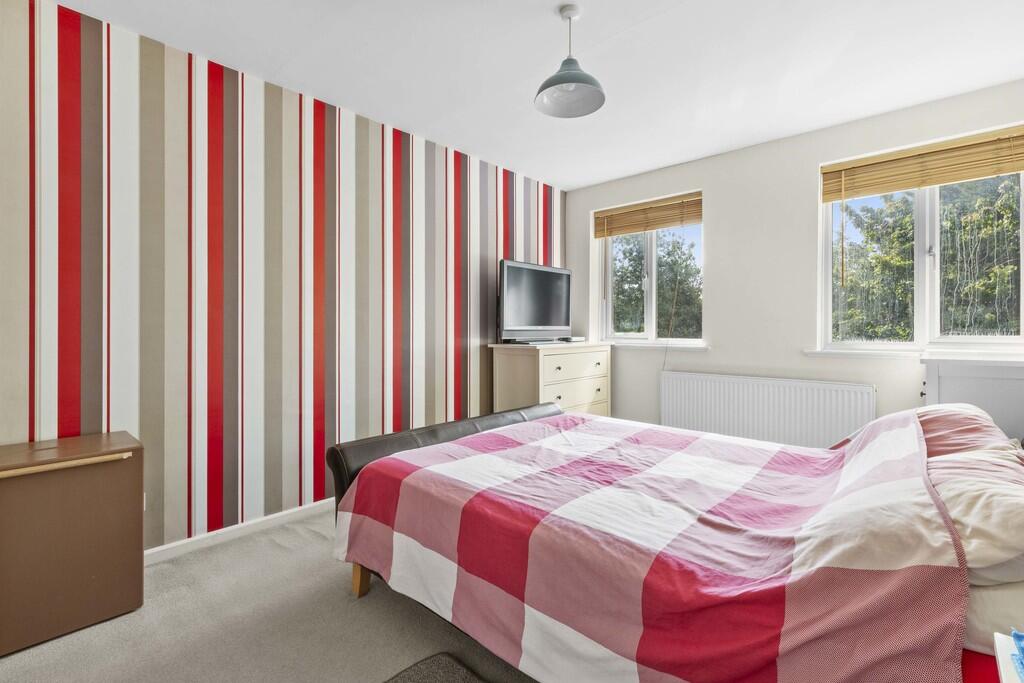 Apartment in Amersham, Little Chalfont - More