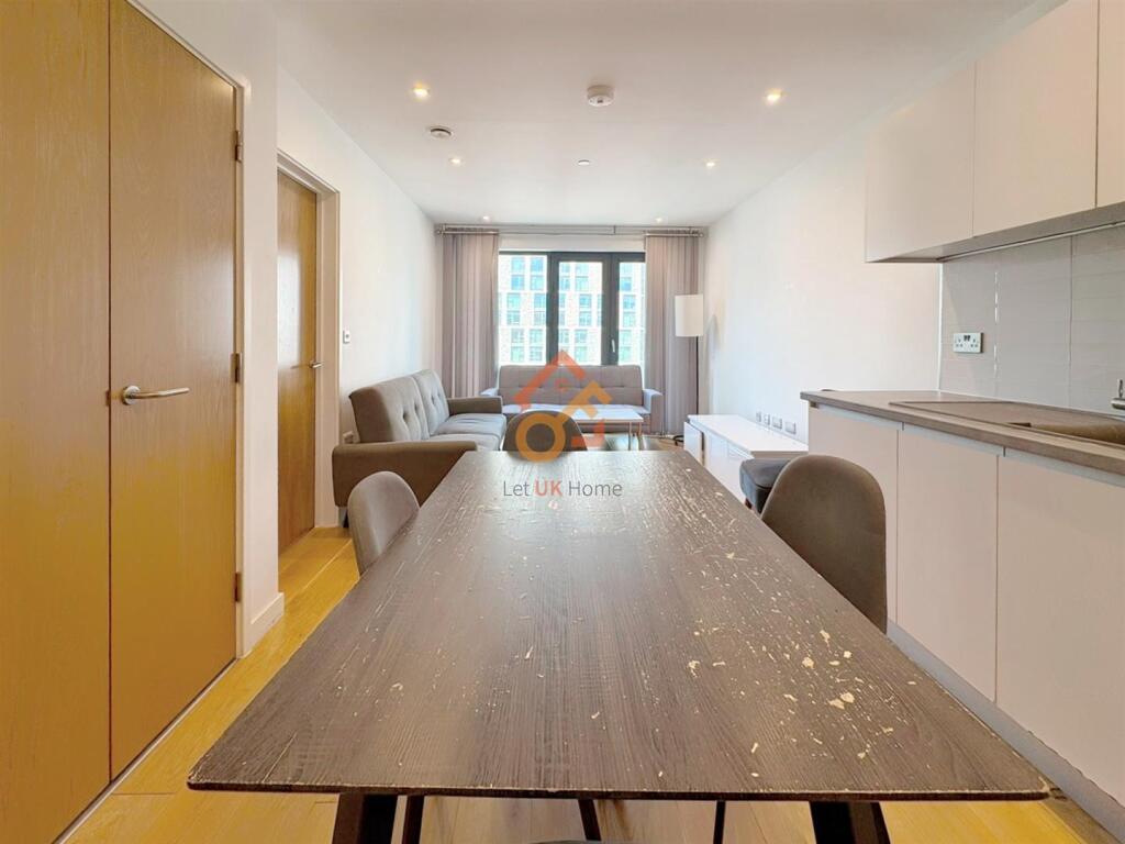Apartment in Birmingham, West Midlands - View 3