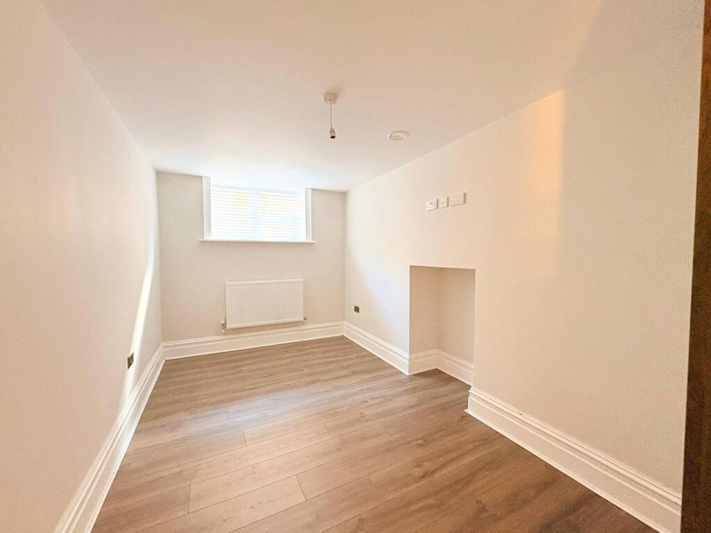 Apartment in Liverpool, Dingle - View 3