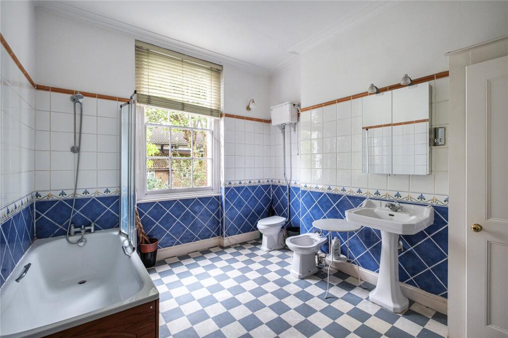 House in London, Angel, Islington - View 4