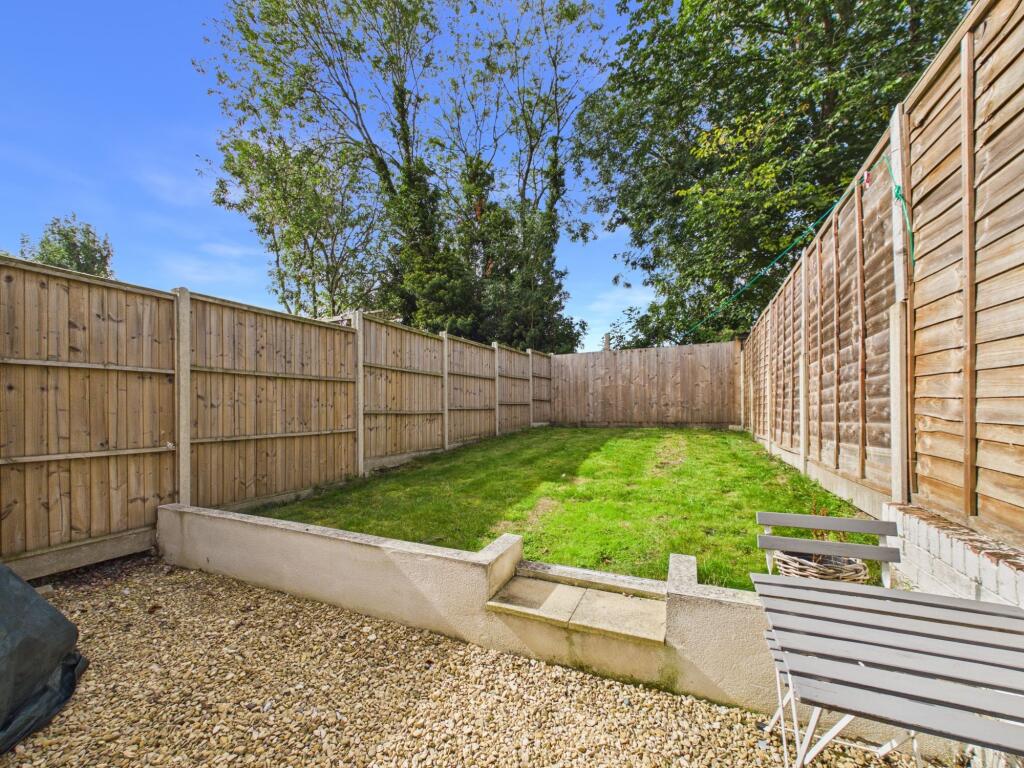 House in Gloucester - View 4