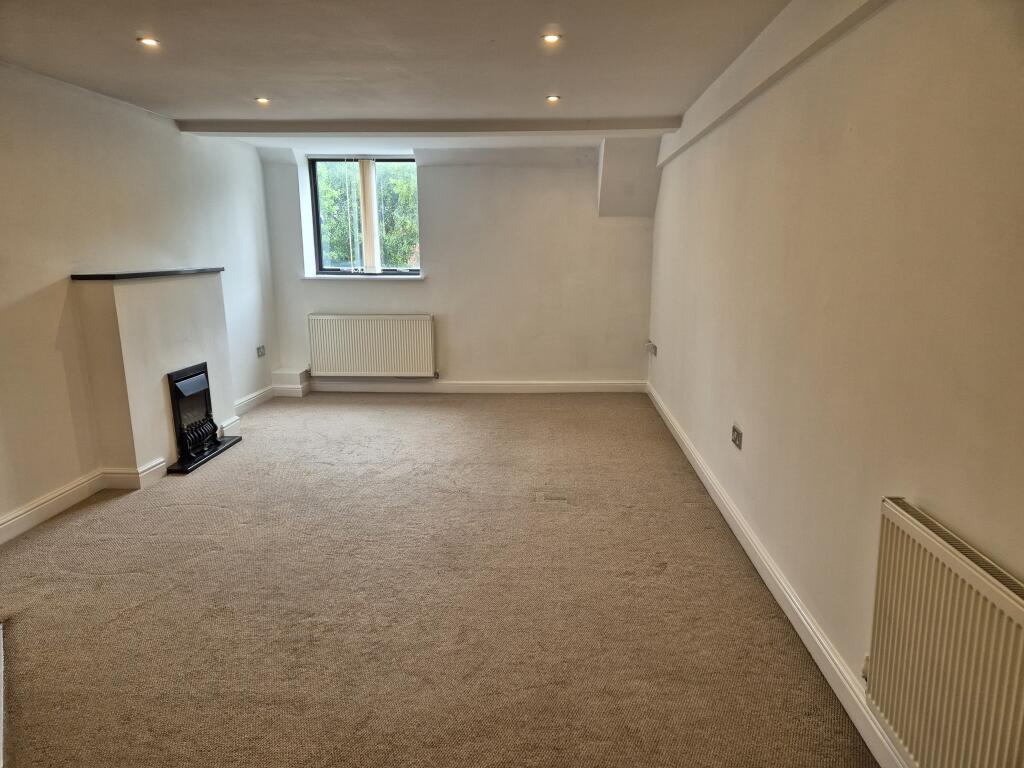 Apartment in Warrington - View 3