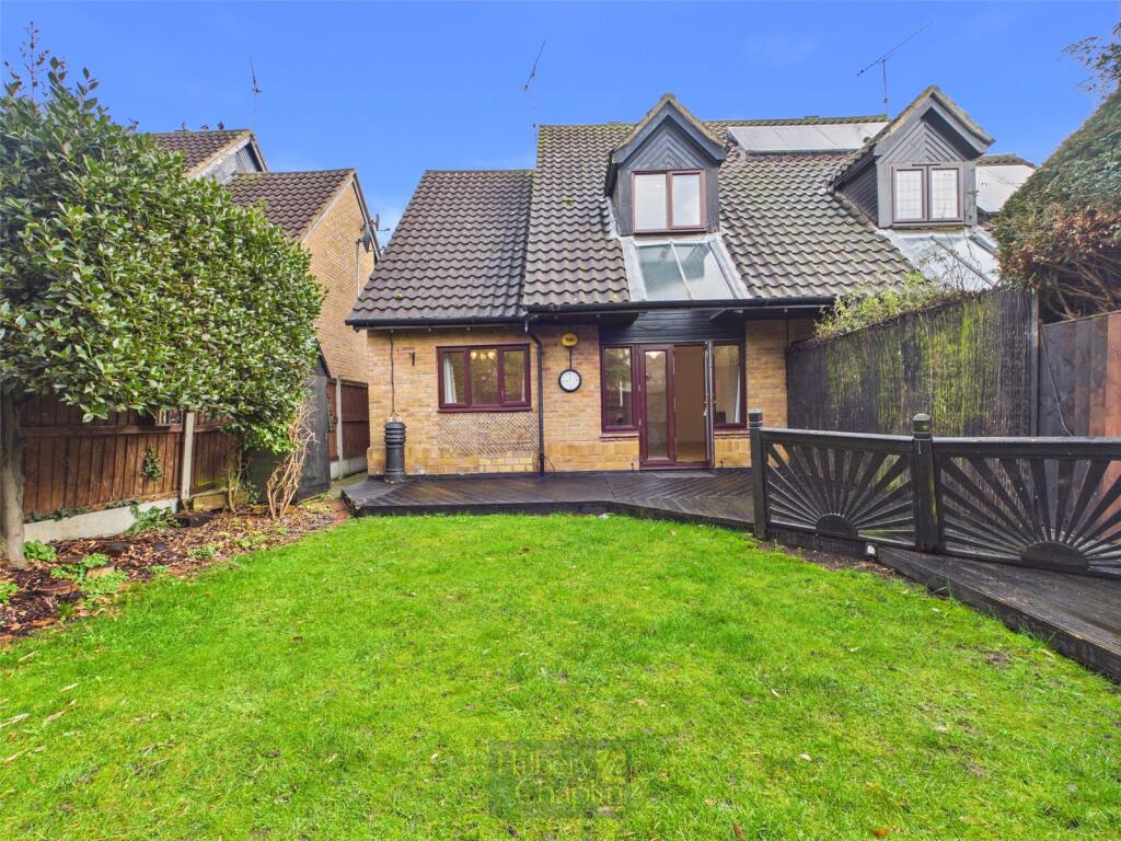 Acorn Place, Langdon Hills, Basildon, Essex, SS16 photo 2