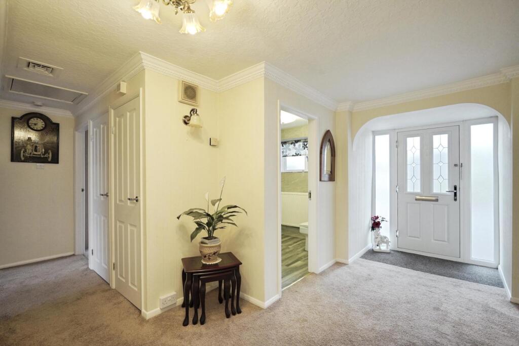 Parkdale, Ibstock, Leicestershire, LE67 photo 2