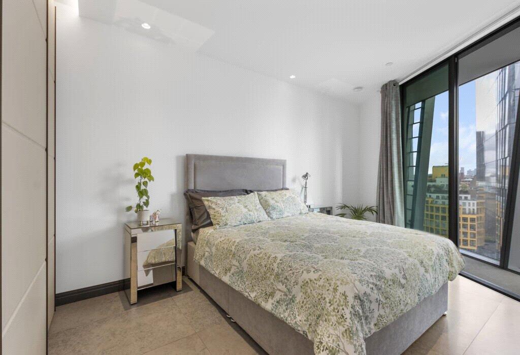 Apartment in London, Bankside, Southwark - View 3