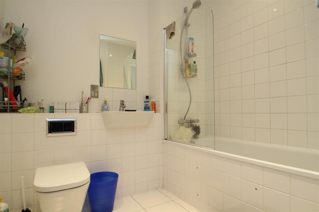 Apartment in London, Bow East, Bow - More