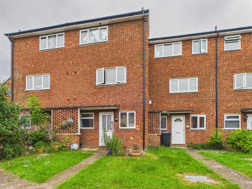 Main image of property: Icknield Close, Ickleford, Hitchin