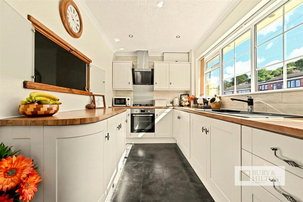 House in Stoke-on-Trent, Baddeley Edge - View 4