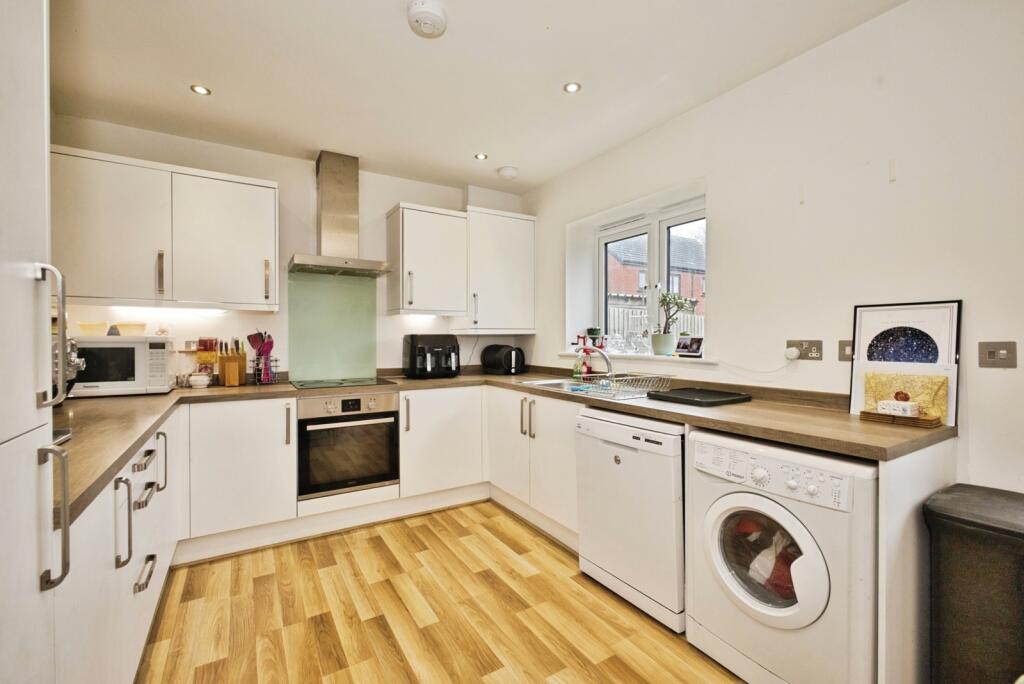 House in Glastonbury, Somerset - View 2