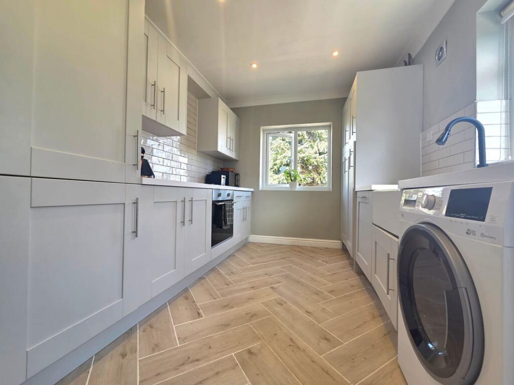 House in Thorpe Willoughby - View 4