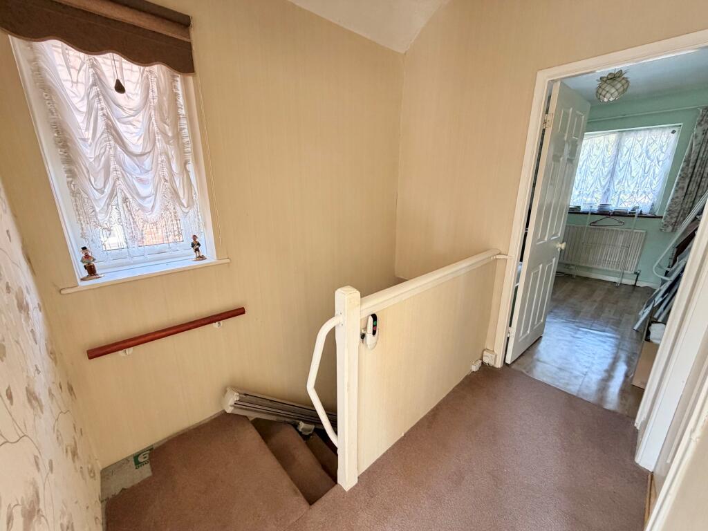 House in Romford - More