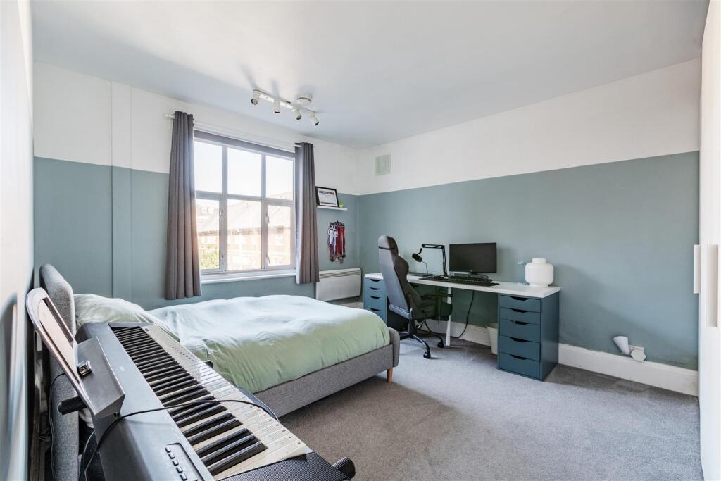 Apartment in Hove, Brighton and Hove - View 5