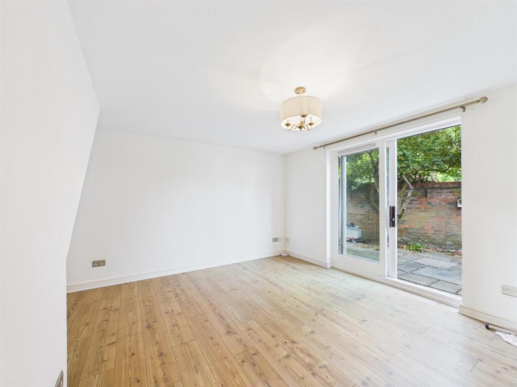 House in Welford - View 4