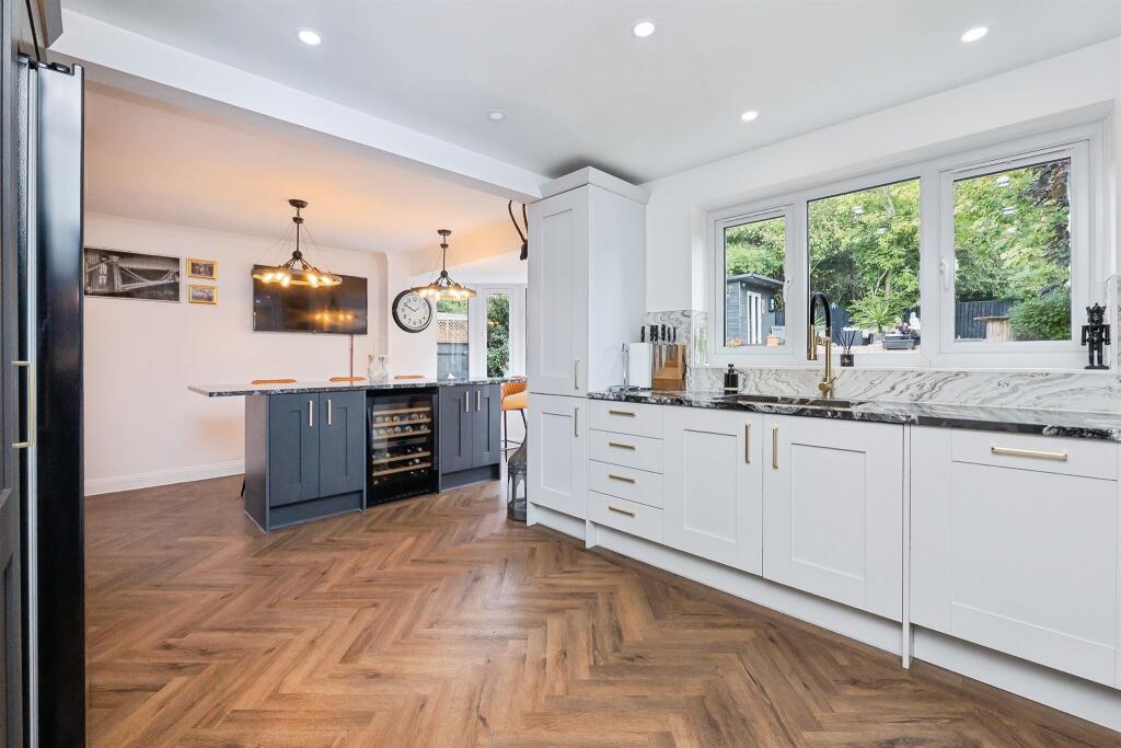 House in Bristol, Blackhorse, Emersons Green - View 3