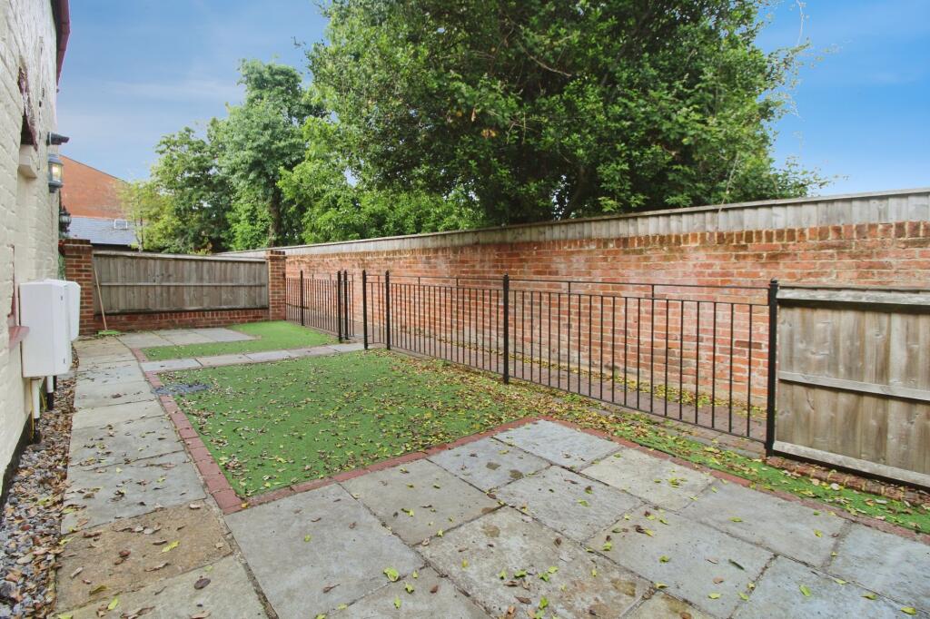 House in Royal Wootton Bassett, Wiltshire - View 3