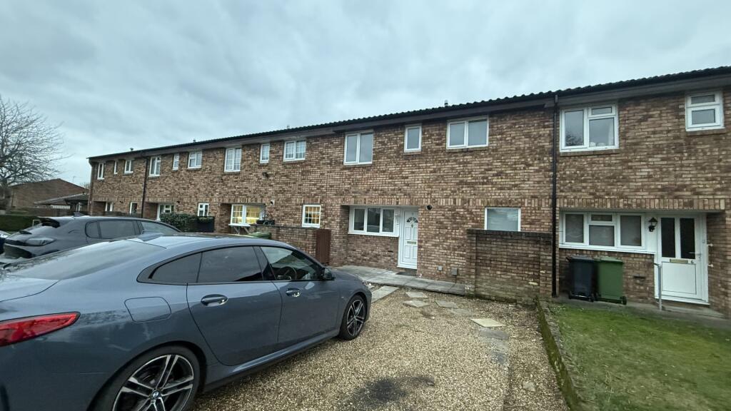 Main image of property: Glamis Close, Cheshunt