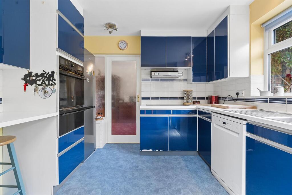 House in Dartford - View 3