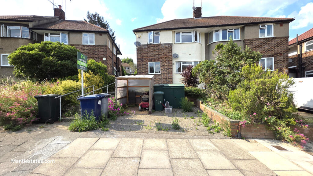 Main image of property: Avondale Avenue, EAST BARNET EN4
