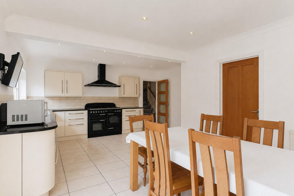 House in Poole, Foxholes - More