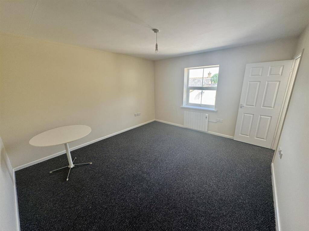 Main image of property: 1A Mountjoys Lane, Cinderford