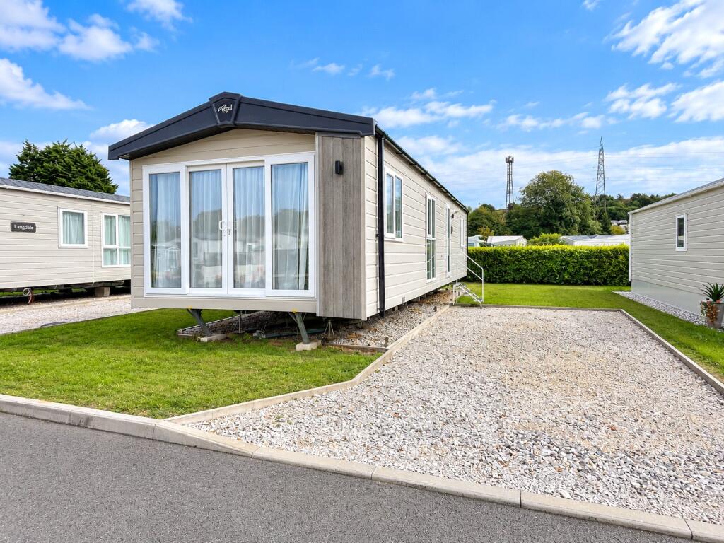 2-bed caravan on Tall Trees Mobile Homes, Old Mill Lane, Forest Town, Mansfield, NG19, £95,000