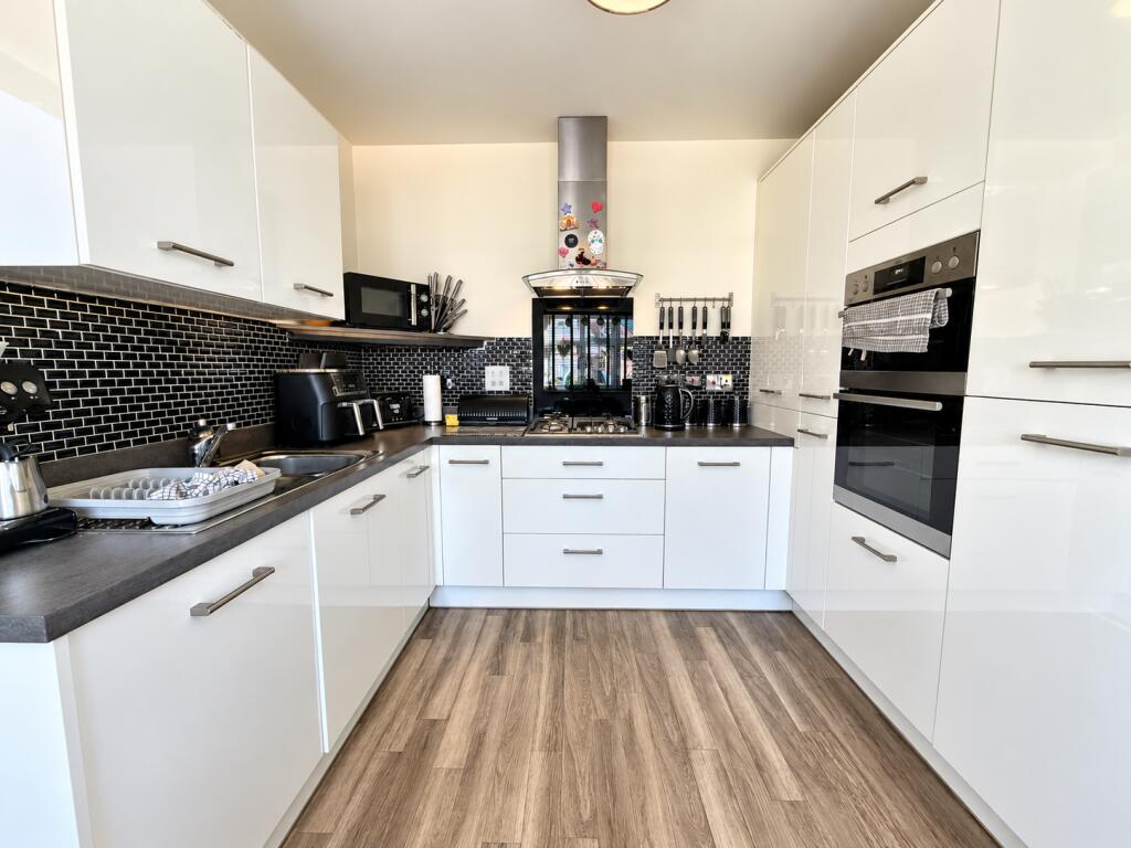 House in Basildon, Essex - View 5