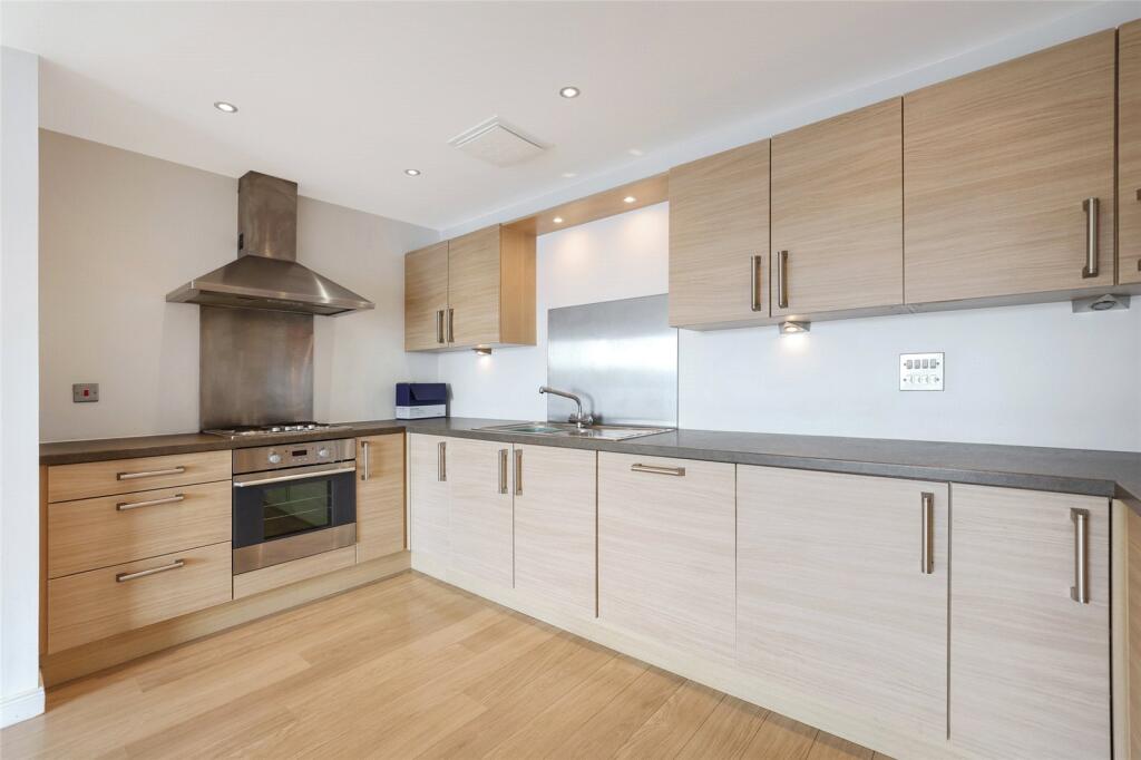Apartment in Dundee, Central Waterfront, City Quay - View 5