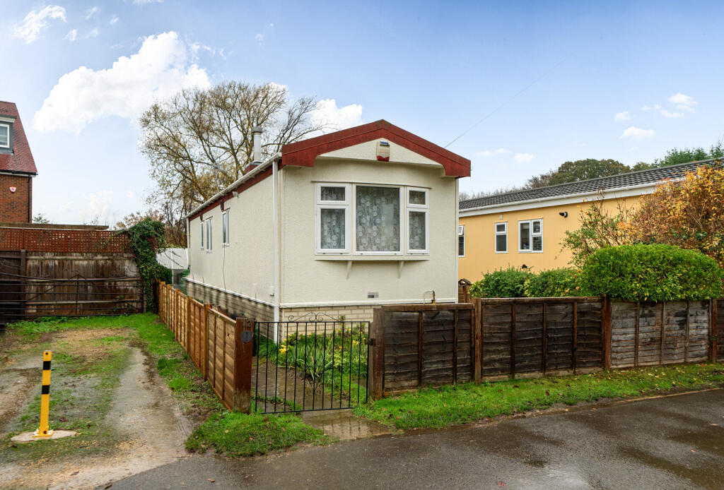 Main image of property: Bayswater Farm Road, Headington, Oxford, Oxfordshire, OX3