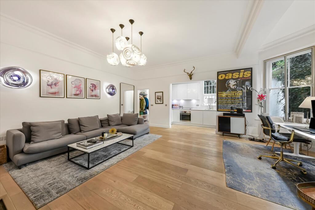 Main image of property: Rosslyn Hill, London, NW3