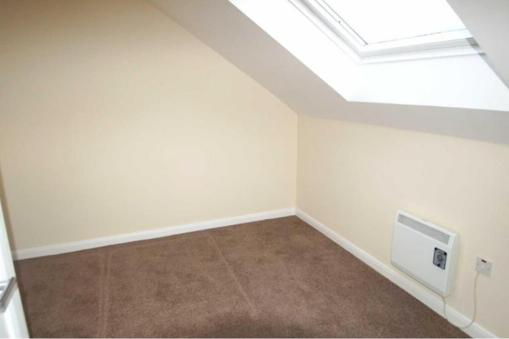 Apartment in Leeds, West Yorkshire - View 4