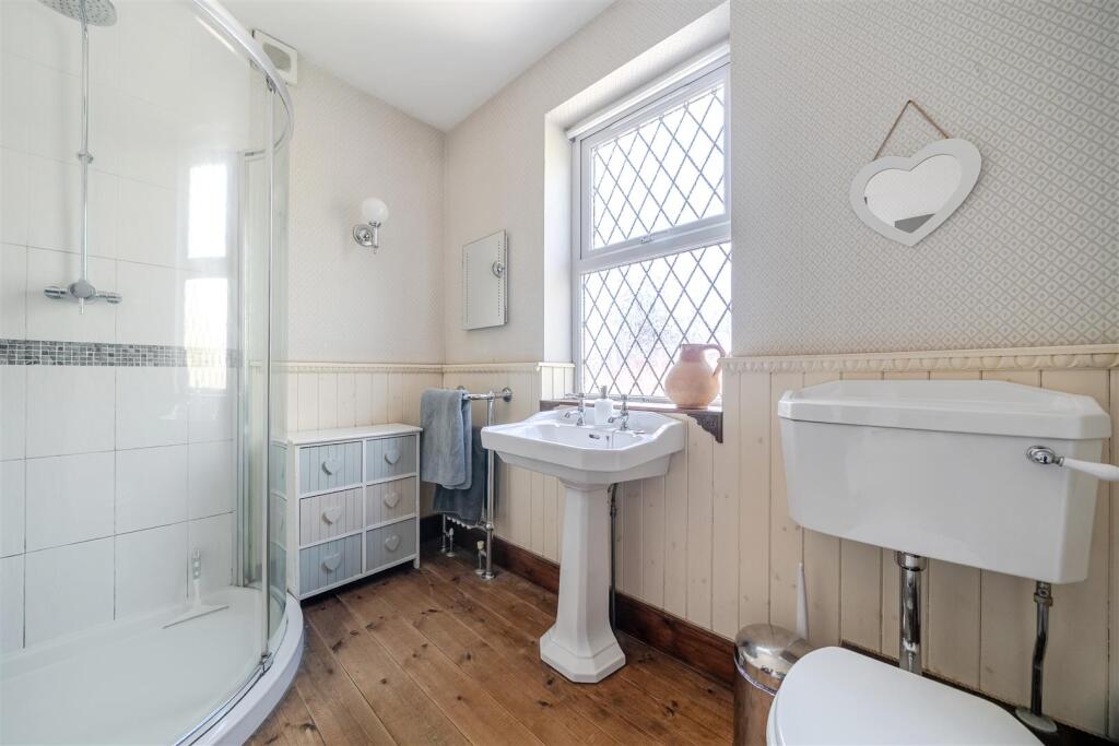 Additional image 30 of Grove Avenue, Yeovil