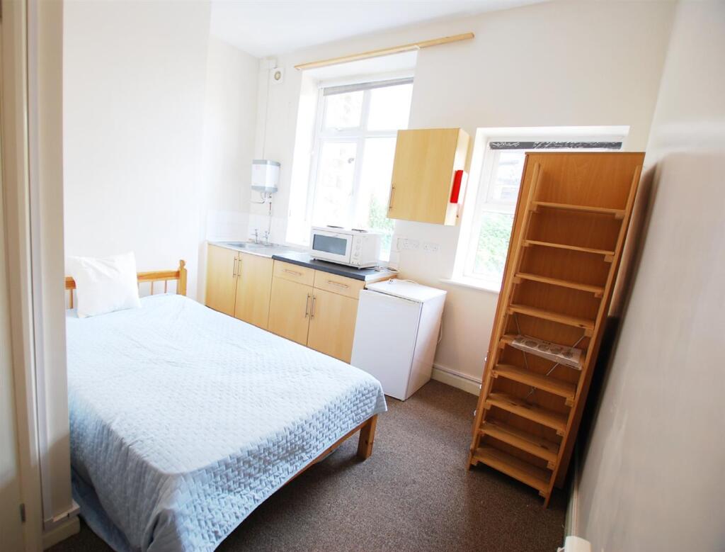 Main image of property: Beech Hill Road Flat 3, Broomhill