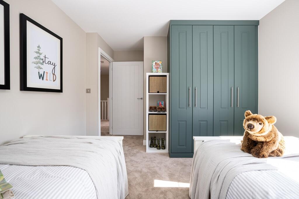 House in South Kesteven, Barrowby - More