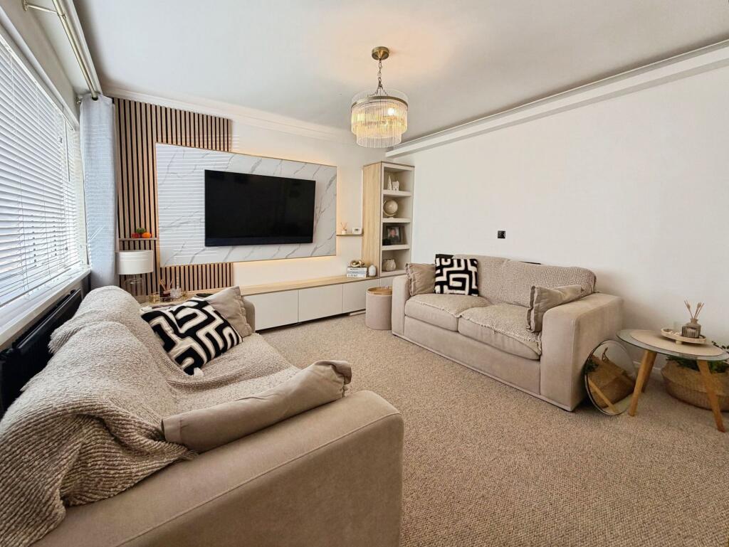 Churchfield Drive, Rainworth, NG21 photo 4