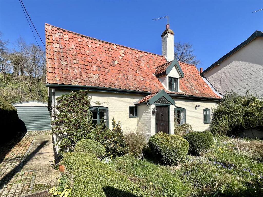 Main image of property: Low Road, Wortwell