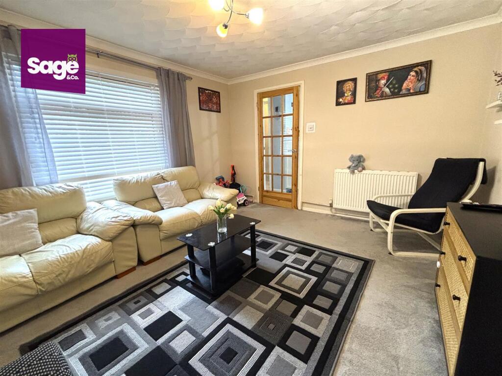 House in Newport - View 3