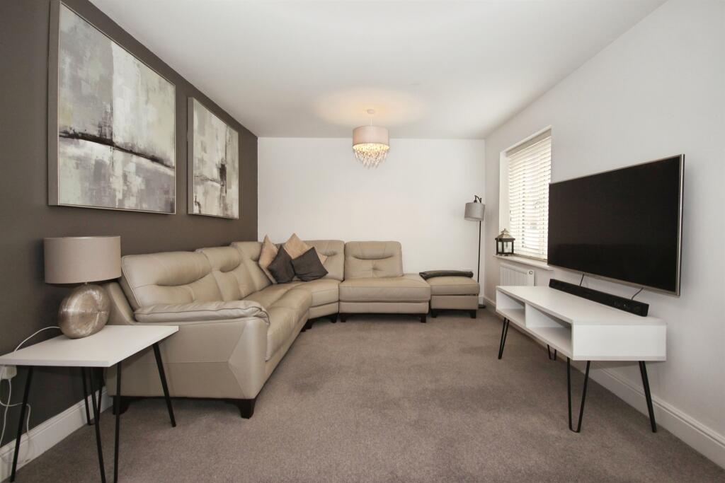 House in Warwick, Bishop's Tachbrook - View 2