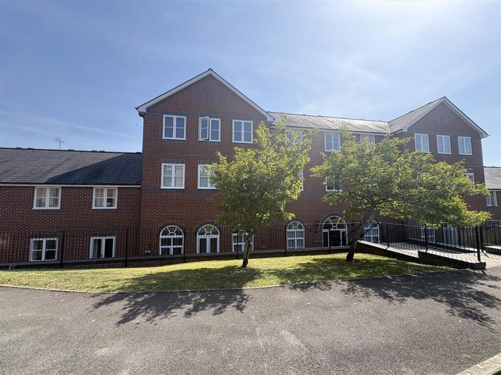 Main image of property: Vestry Close, Andover