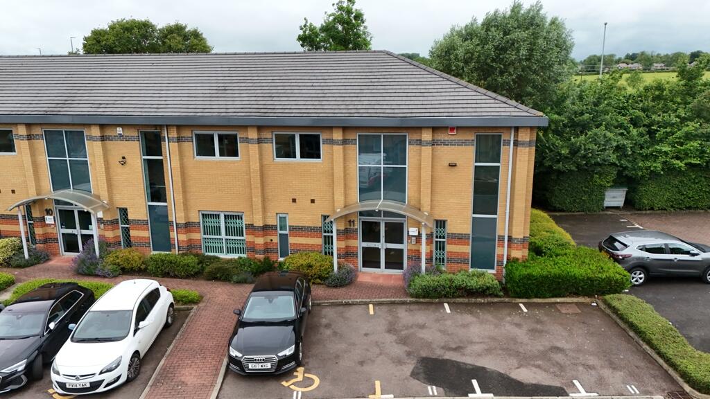 Main image of property: 11 The Point, Market Harborough, Leicestershire, LE16 7QU