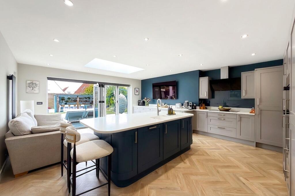 Hazel Road, Angmering, BN16 photo 4