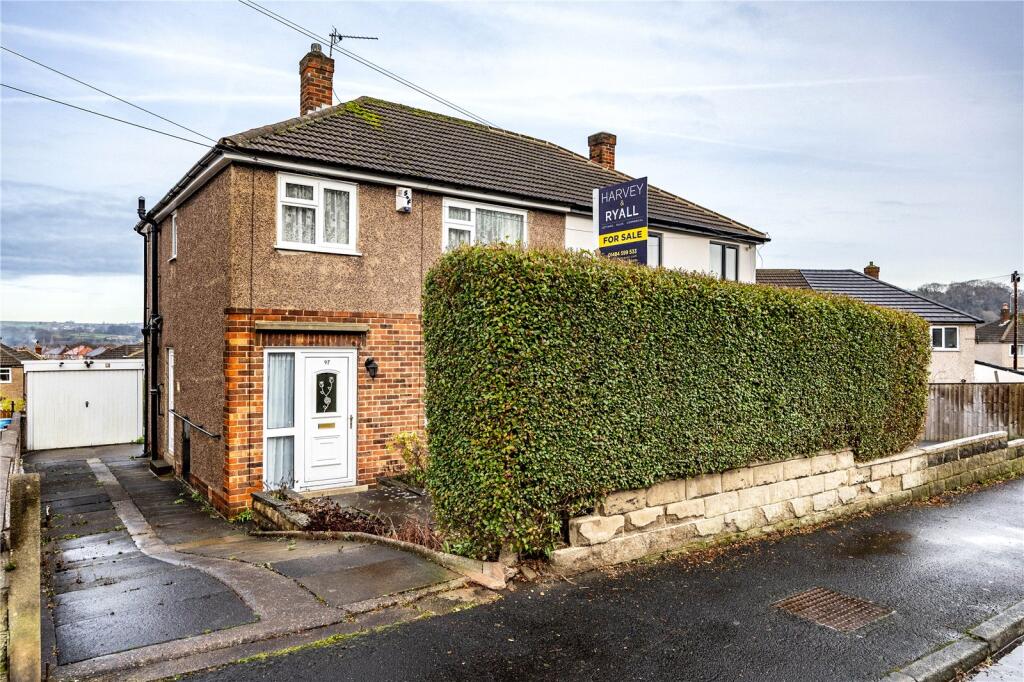 3-bed semi-detached on Mountfield Road, Huddersfield, HD5, £170,000