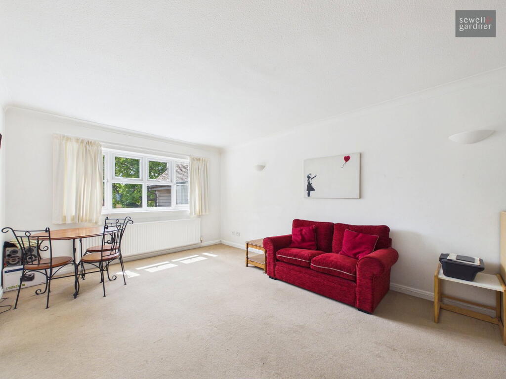 Langdale Lodge, Rickmansworth - View 4