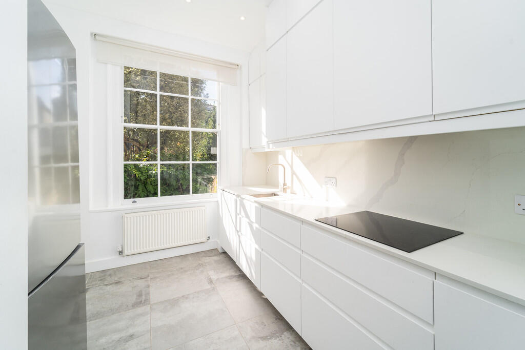 Apartment in London - View 4