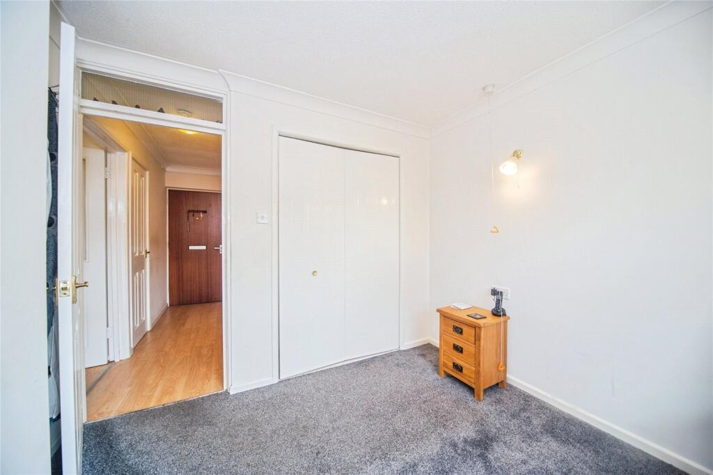 Apartment in Southampton - More