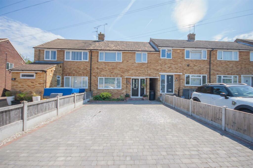 3-bed terraced on Sycamore Way, Moulsham Lodge, Chelmsford, £375,000