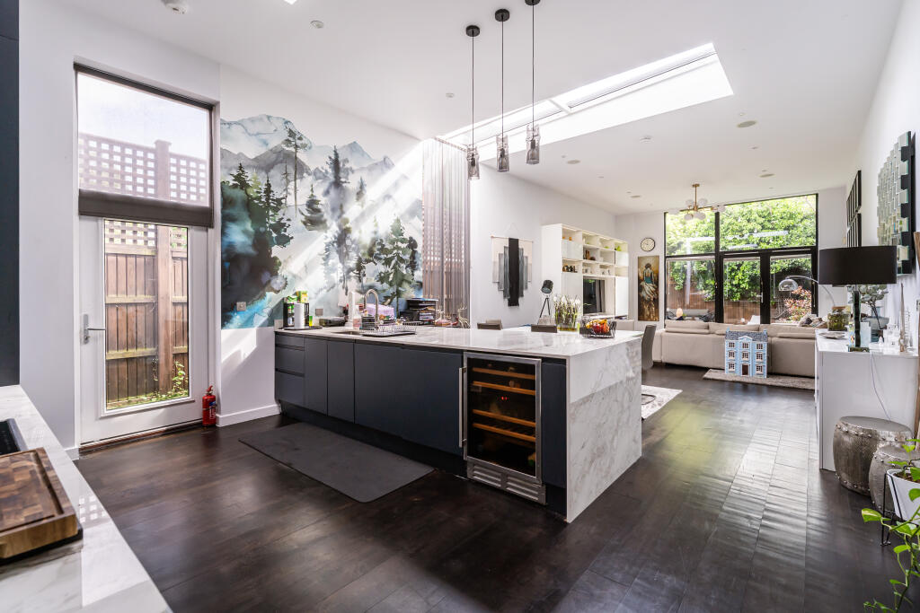 Main image of property: Ebury Mews, London, N5