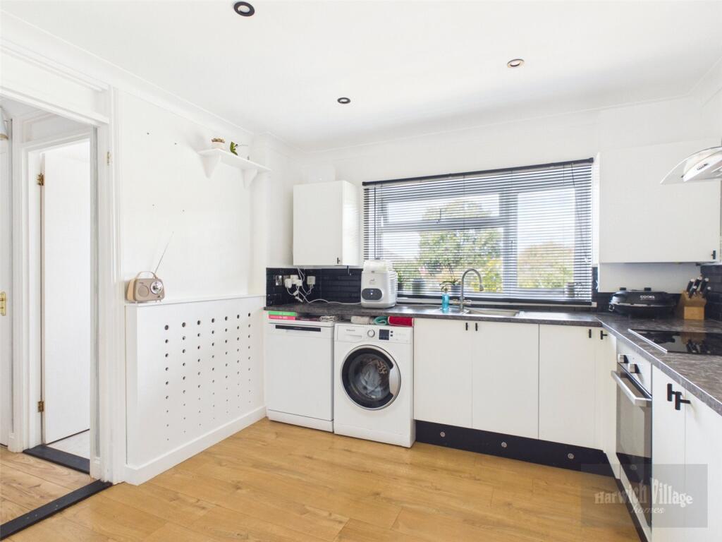 Apartment in Harwich, Upper Dovercourt - View 4