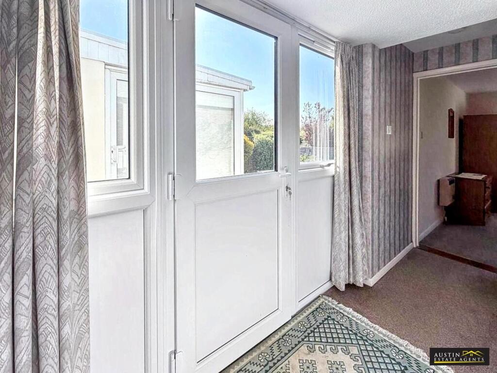 Chafeys Avenue, Southill, Weymouth, Dorset photo 4
