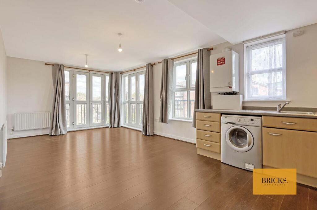 Apartment in London - More