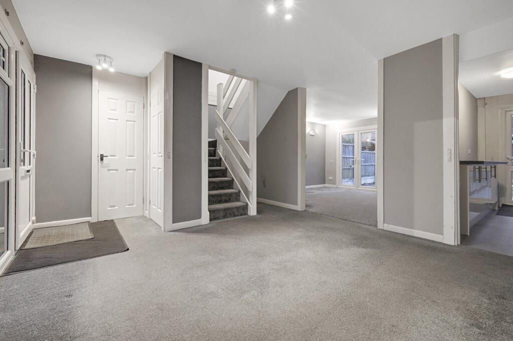 Eastbrooks Mews, Basildon photo 3